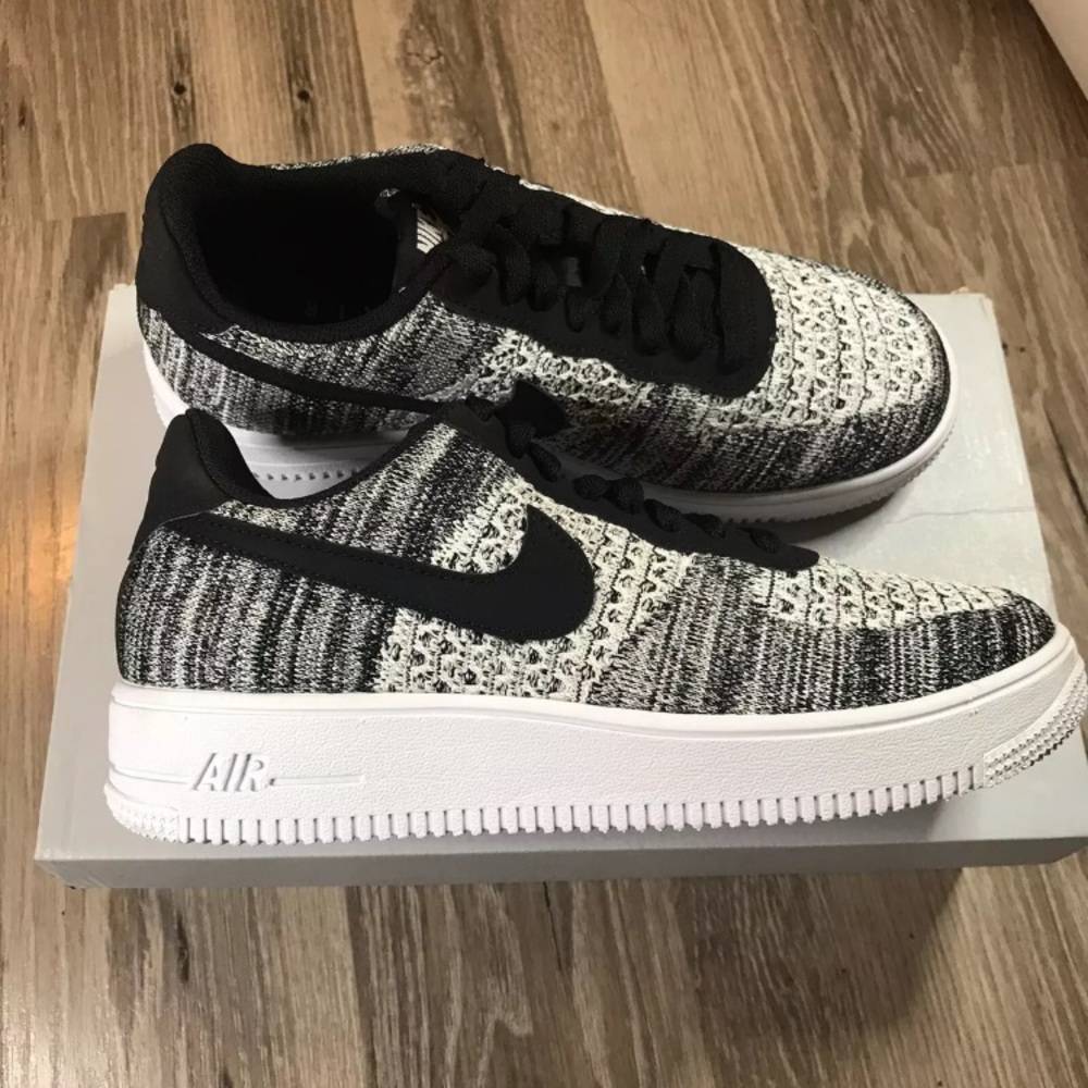 Nike Air Force 1 Flyknit 2 AV3042-001